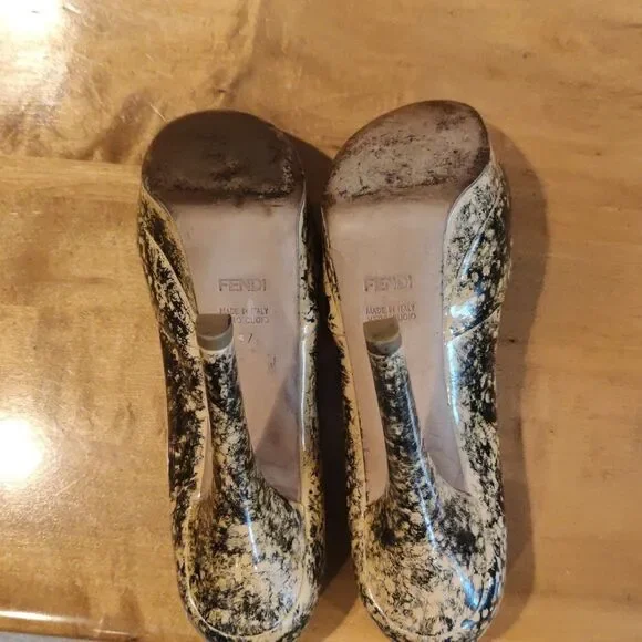 Authenticated Fendi stilettos size 37 customized